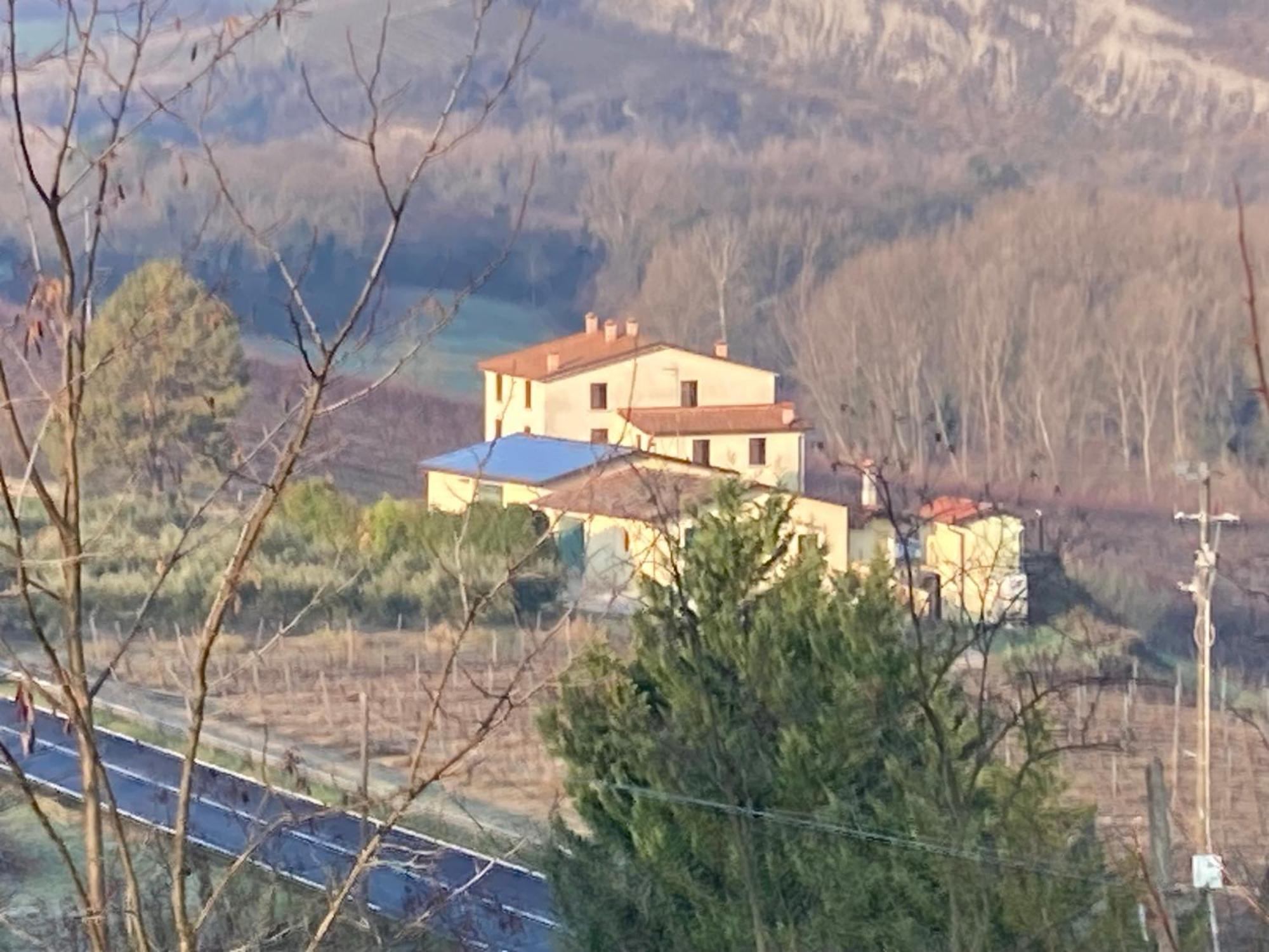 Ca' Vanello Borgo Tossignano Екстериор снимка